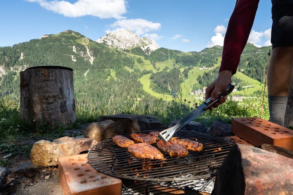 Gemuetliche Huette In Den Bergen Villa Sonnenalpe Nassfeld Dış mekan fotoğraf
